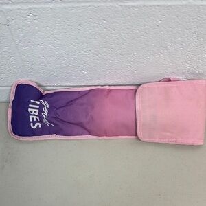 Beachwaver 1B curling iron with heat protection case